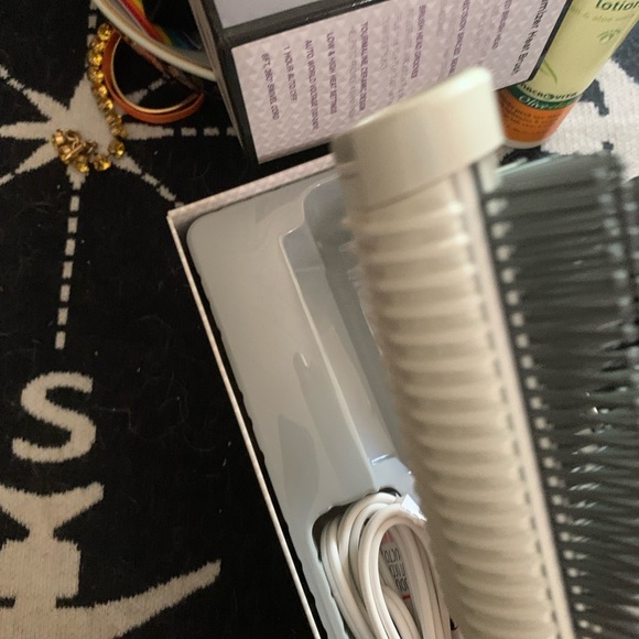 T3 Volumizer Heat Brush - Picture 8 of 10